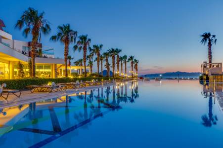 AZURE BY YELKEN HOTEL Pools & Beach